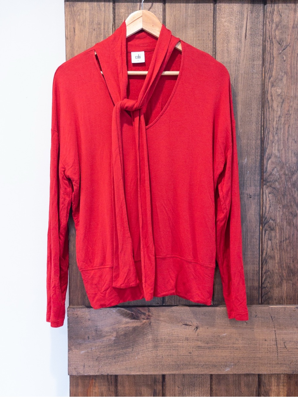 Cabi Tess Red Long Sleeve Scarf Tie Neck Band Hem Long Sleeve Tee Small
